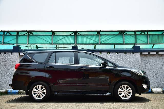 https://images10.gaadi.com/usedcar_image/4580747/original/df0120d2ae65952cff2b72d4259e96ea.jpg?imwidth=6401