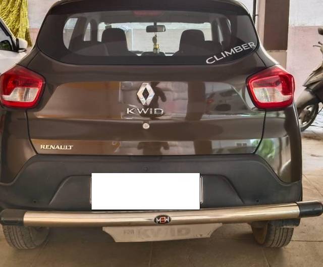https://images10.gaadi.com/usedcar_image/4580757/original/processed_ad68e2b6-0afe-42b4-9a5e-415e7a7ff1e4.jpg?imwidth=6401