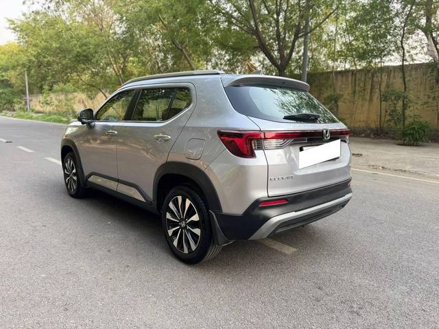 https://images10.gaadi.com/usedcar_image/4580760/original/processed_50c37ec4daab37648b4864263d5404fc.jpg?imwidth=6402