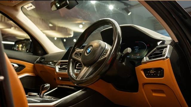 https://images10.gaadi.com/usedcar_image/4580770/original/001902b5c6ad5a3fa455a59f2348c31c.jpg?imwidth=6402
