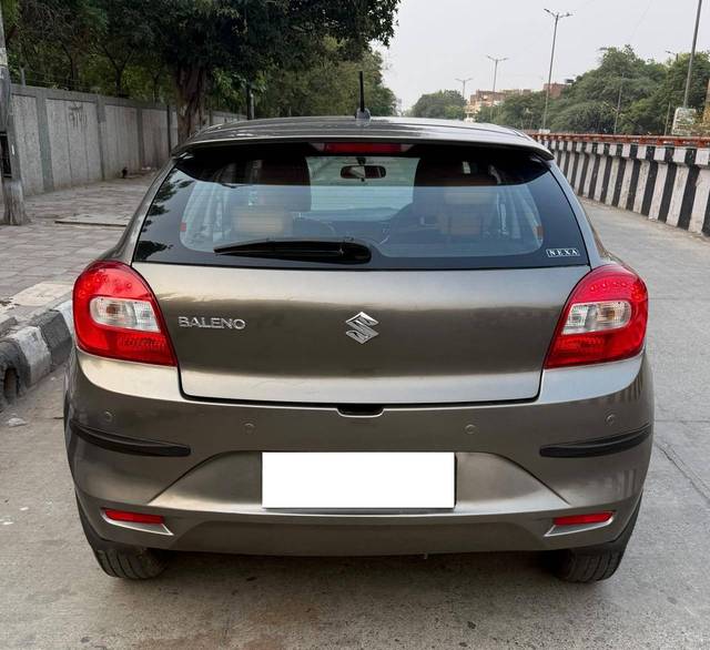 https://images10.gaadi.com/usedcar_image/4580772/original/processed_44cbc5f39fd5dc9eee73ed6df8931e7b.jpg?imwidth=6402