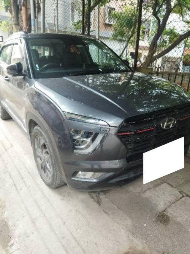 https://images10.gaadi.com/usedcar_image/4580779/original/processed_b5e7b627-1153-4a5d-8078-c12e85d71849.jpg?imwidth=6400