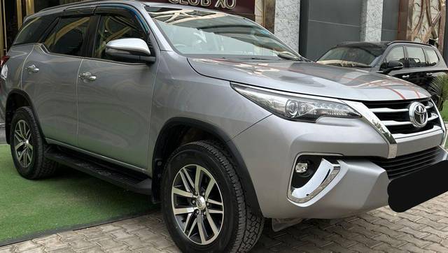 https://images10.gaadi.com/usedcar_image/4580797/original/299b2d59945a63628504fd088897c00b.jpg?imwidth=6400