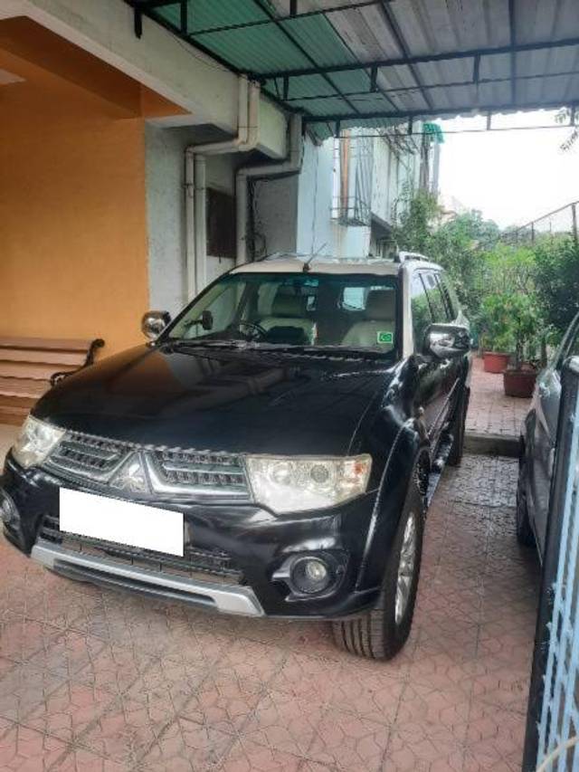 https://images10.gaadi.com/usedcar_image/4580815/original/processed_2a4e5d40-130c-414b-bc08-1006c686eff2.jpg?imwidth=6402