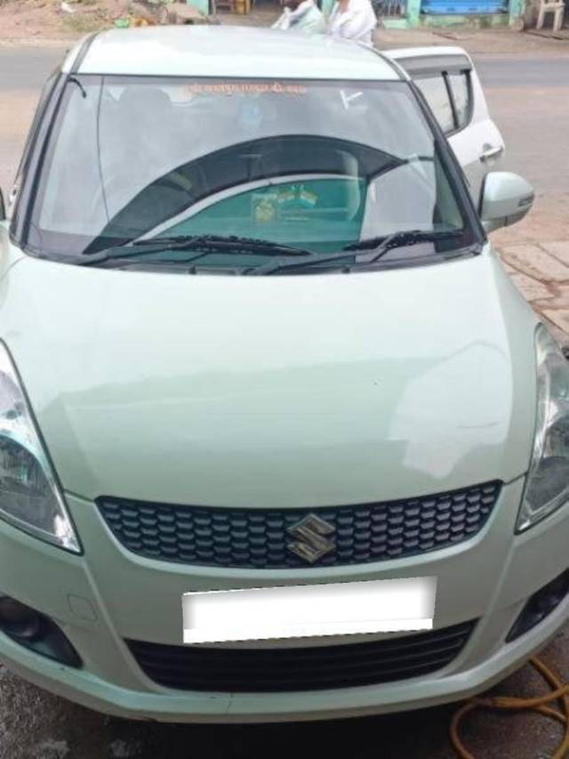 https://images10.gaadi.com/usedcar_image/4580876/original/processed_processed_02e0595a-7355-4147-8745-8c4ddfd2bb34.jpg?imwidth=6400