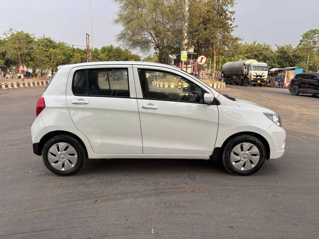 https://images10.gaadi.com/usedcar_image/4580901/original/processed_7f57fd724d7b01c48d3e245e9545ce7e.jpg?imwidth=6401