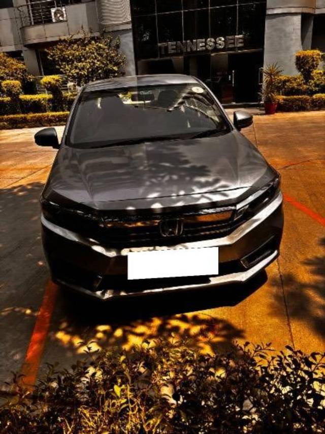 https://images10.gaadi.com/usedcar_image/4580918/original/processed_82edc13b-21f8-48f4-bb97-ce87fd2ad4e4.jpeg?imwidth=6401