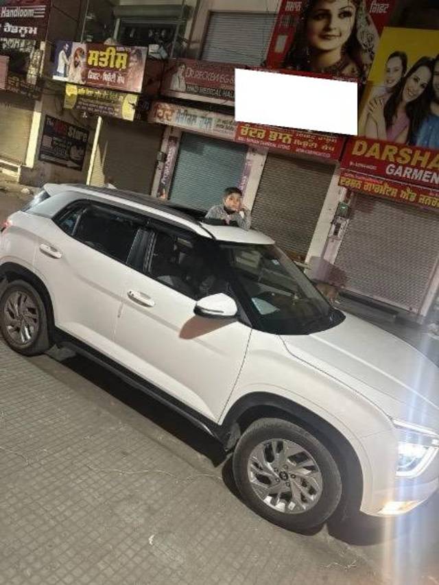 https://images10.gaadi.com/usedcar_image/4580920/original/processed_4d20da58-b2e0-4db0-b1c9-126e349b3956.jpeg?imwidth=6400