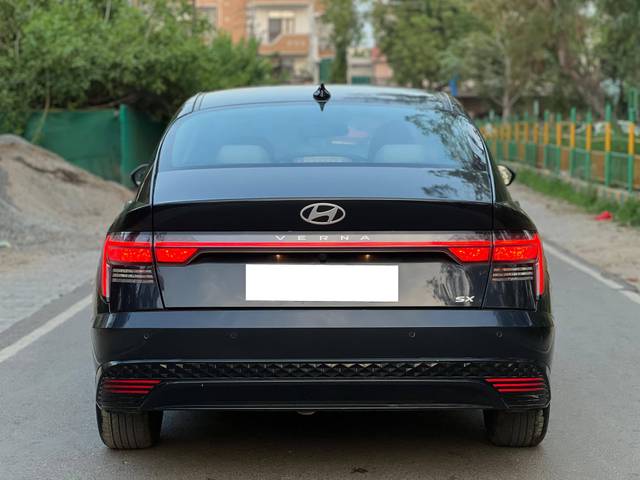 https://images10.gaadi.com/usedcar_image/4580923/original/processed_afea822760ab09a66f5e5317d9f7d557.jpg?imwidth=6401