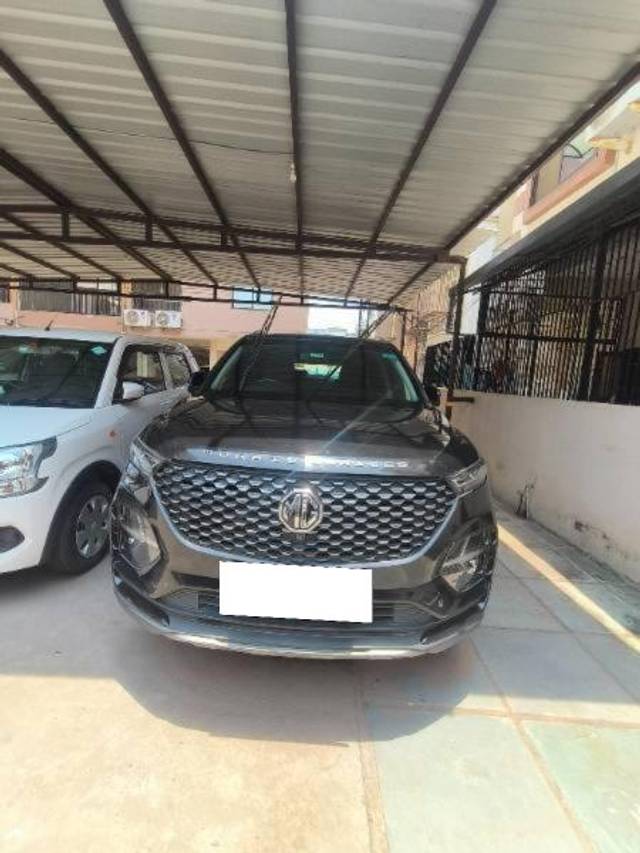 https://images10.gaadi.com/usedcar_image/4580970/original/processed_efac34a7-ca52-4225-adad-8f44806b15de.jpg?imwidth=6400