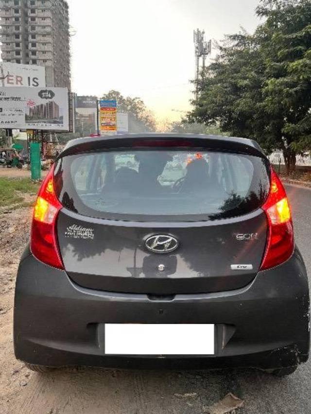 https://images10.gaadi.com/usedcar_image/4581003/original/processed_6e046630-94da-4aa0-9a36-cbd079a90397.jpeg?imwidth=6402