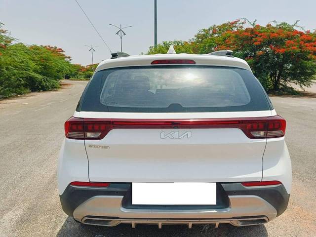 https://images10.gaadi.com/usedcar_image/4581016/original/processed_d5ce21b5f69dea7e0be67a28dcb80842.jpg?imwidth=6402