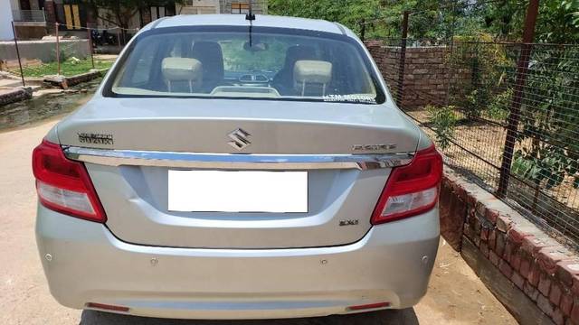 https://images10.gaadi.com/usedcar_image/4581049/original/processed_85838a12-0c71-4b56-bd1b-574d847564cb.jpg?imwidth=6400