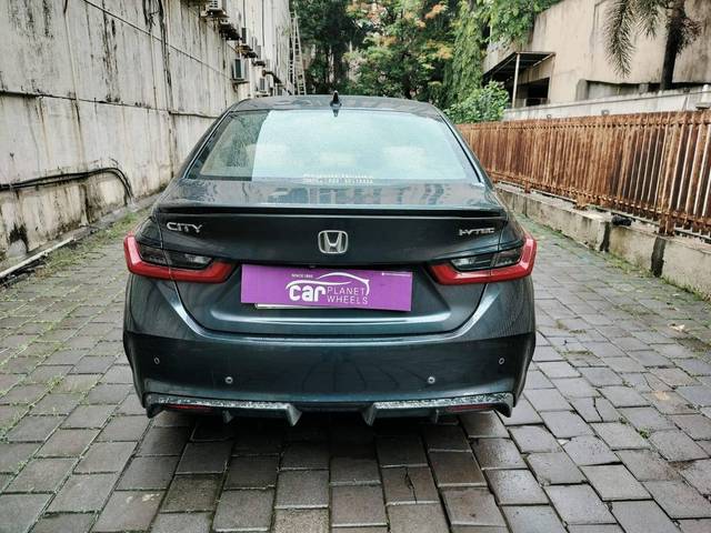 https://images10.gaadi.com/usedcar_image/4581084/original/processed_35be7e020ff8382a0e11c4915696b22d.jpg?imwidth=6402