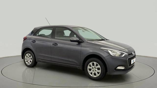 https://images10.gaadi.com/usedcar_image/4581085/original/1322bcfc6101b749f07687cab4a8dda8.jpg?imwidth=6400