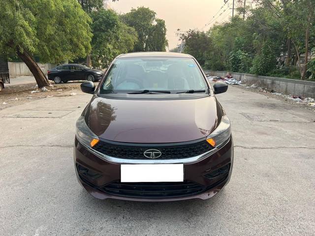 https://images10.gaadi.com/usedcar_image/4581100/original/processed_ebebfa66-c7dd-4592-8d7b-20665f1a6ecf.jpg?imwidth=6400