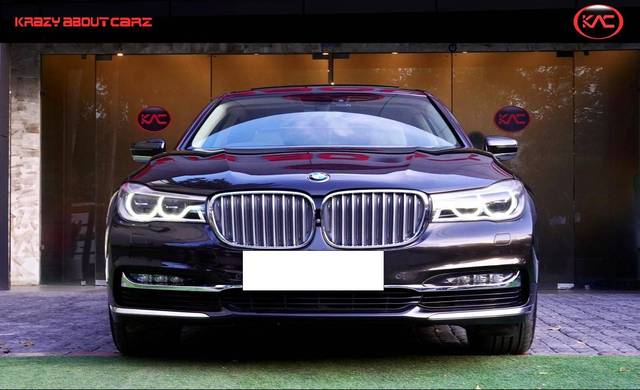 https://images10.gaadi.com/usedcar_image/4581117/original/processed_e3c97107414a2212735b9903e7d972f6.jpg?imwidth=6402