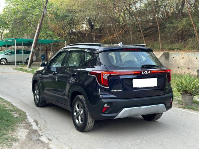 https://images10.gaadi.com/usedcar_image/4581123/original/processed_324e45c0e0fcf790a7aa069e19d85489.jpg?imwidth=6402