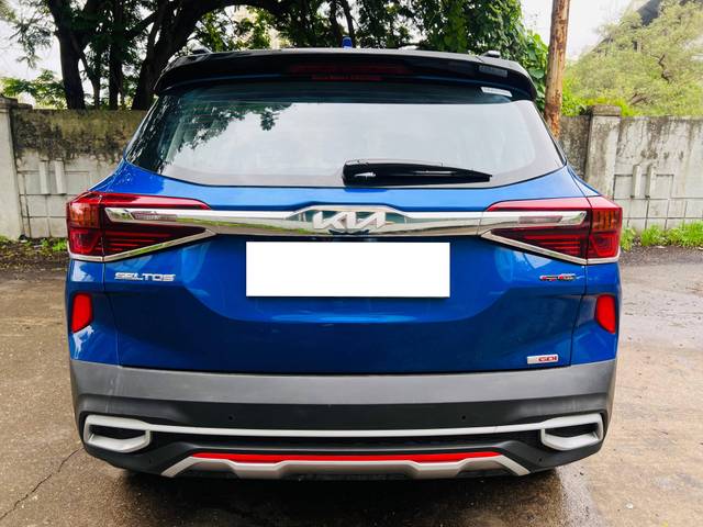 https://images10.gaadi.com/usedcar_image/4581129/original/processed_7e68a625a03018db10b956236ff7363c.jpg?imwidth=6402