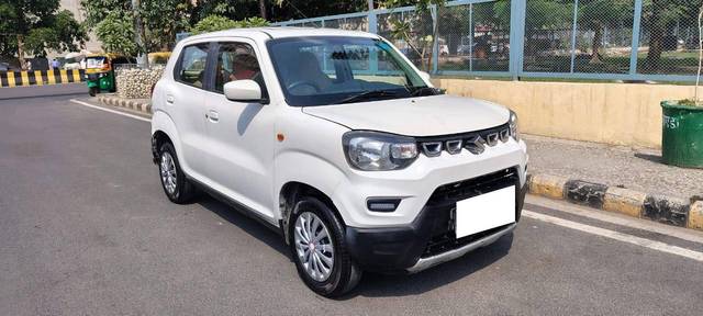 https://images10.gaadi.com/usedcar_image/4581134/original/processed_bb1149317c16e5f6112b50237b1f1675.jpg?imwidth=6400