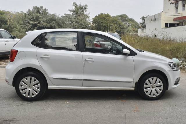 https://images10.gaadi.com/usedcar_image/4581183/original/a22d807d0937e1d429051753731c592c.jpg?imwidth=6401