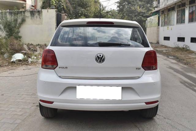 https://images10.gaadi.com/usedcar_image/4581183/original/processed_ed346fcc559a33735886f82956b82b2c.jpg?imwidth=6402
