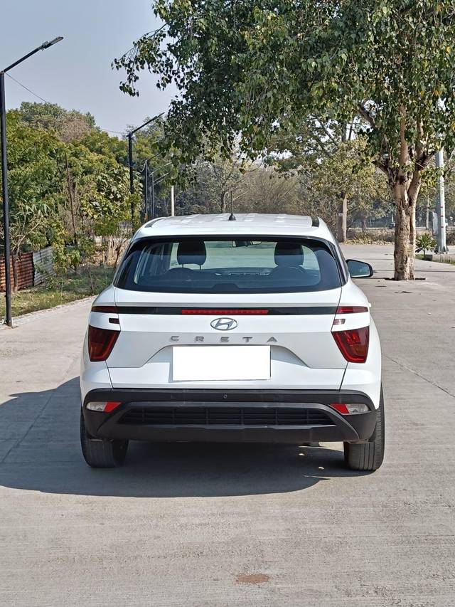 https://images10.gaadi.com/usedcar_image/4581189/original/processed_88d08ccb8c568179aa1fa6bcfacfca0d.jpg?imwidth=6402