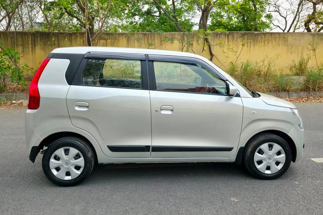 https://images10.gaadi.com/usedcar_image/4581211/original/c939617c9154cf3757b8502a22173f1c.jpg?imwidth=6401