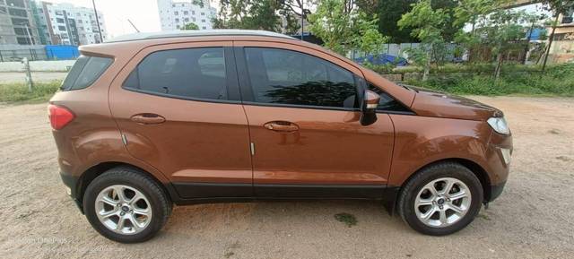 https://images10.gaadi.com/usedcar_image/4581237/original/processed_56b999408460138e1af45fd8ff2e1fba.jpg?imwidth=6401
