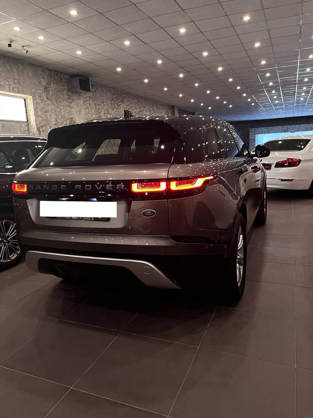 https://images10.gaadi.com/usedcar_image/4581245/original/processed_655d8dd3bf533d3e2c269e84f872b6f6.jpg?imwidth=6401