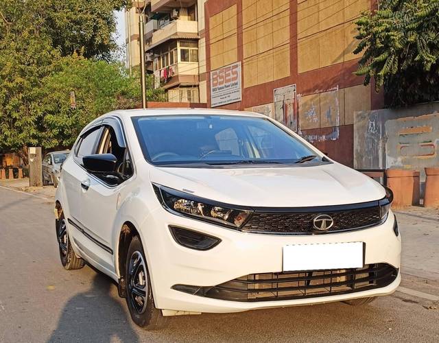 https://images10.gaadi.com/usedcar_image/4581291/original/processed_ef1c037ca877a73d89dca6ed6a927cd0.jpg?imwidth=6400