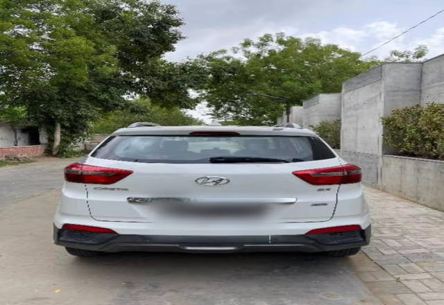 https://images10.gaadi.com/usedcar_image/4581294/original/3b8093db-0ae9-4e95-8d68-24e7439f79ed.?imwidth=6401
