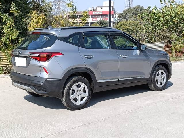 https://images10.gaadi.com/usedcar_image/4581304/original/processed_c4530fa11a4647798faeb1f74046f71d.jpg?imwidth=6402