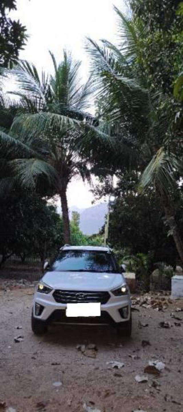https://images10.gaadi.com/usedcar_image/4581305/original/processed_9b759b09-baec-43a5-b3a7-7d0a1858b6c9.jpg?imwidth=6400