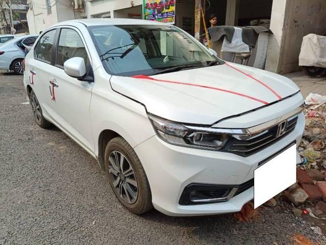 https://images10.gaadi.com/usedcar_image/4581311/original/processed_2e151b0f-3205-4c48-8d96-f1d8c0f9b899.jpg?imwidth=6400