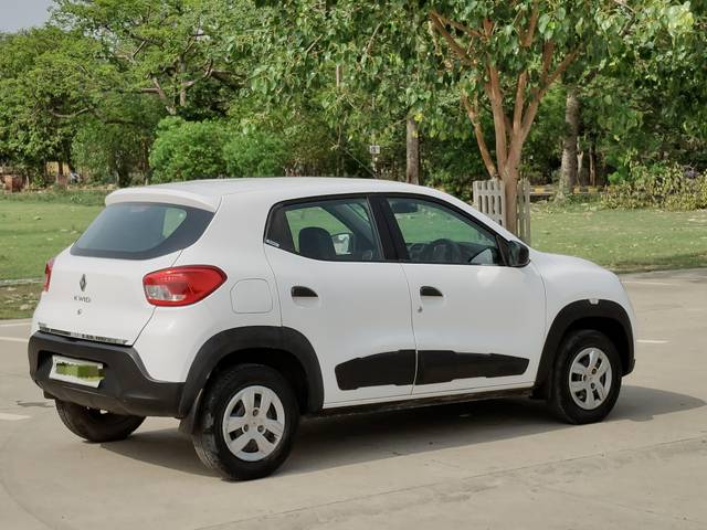 https://images10.gaadi.com/usedcar_image/4581320/original/processed_fcdc616e4b0fe826f6dc38e4990c20dc.jpg?imwidth=6402