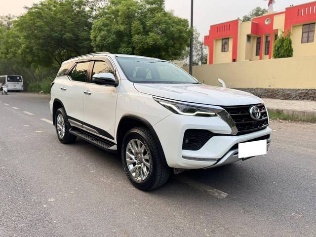 https://images10.gaadi.com/usedcar_image/4581334/original/processed_41dca7cc58f07643c734b4a27ff05b41.jpg?imwidth=6400