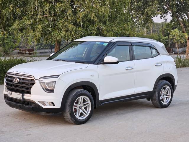 https://images10.gaadi.com/usedcar_image/4581344/original/processed_fe9575254b2c1d141f78606bf7368c9d.jpg?imwidth=6400