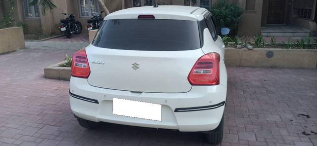 https://images10.gaadi.com/usedcar_image/4581345/original/processed_cd92c016-ba09-4274-a46d-1fcc1a815ba2.jpg?imwidth=6400