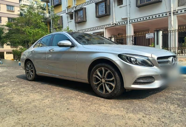 https://images10.gaadi.com/usedcar_image/4581346/original/7bfe95d9-0a09-424b-b6bd-553751a6779e.?imwidth=6400