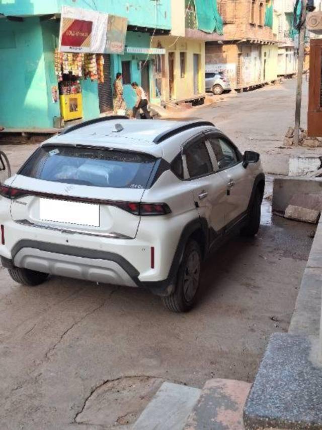 https://images10.gaadi.com/usedcar_image/4581365/original/processed_fd8fa2bc-e217-4ebf-96f4-039c7aa5bff7.jpg?imwidth=6400
