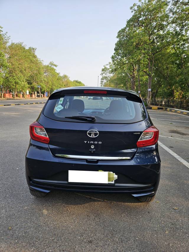 https://images10.gaadi.com/usedcar_image/4581366/original/processed_557ed54aba3989678b1eec2a9440cab0.jpg?imwidth=6402