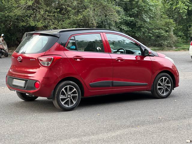 https://images10.gaadi.com/usedcar_image/4581373/original/processed_d88f29d254d87f25c0093e1d0dddb658.jpg?imwidth=6401