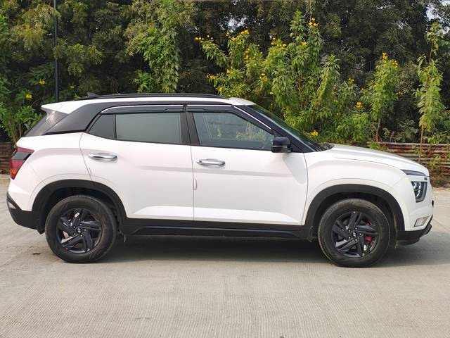 https://images10.gaadi.com/usedcar_image/4581378/original/processed_1e18746791a54deb3c55b5f7115bf115.jpg?imwidth=6401