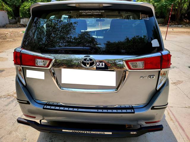 https://images10.gaadi.com/usedcar_image/4581382/original/processed_8d3067a78fa3cadfff30df0092727416.jpg?imwidth=6401