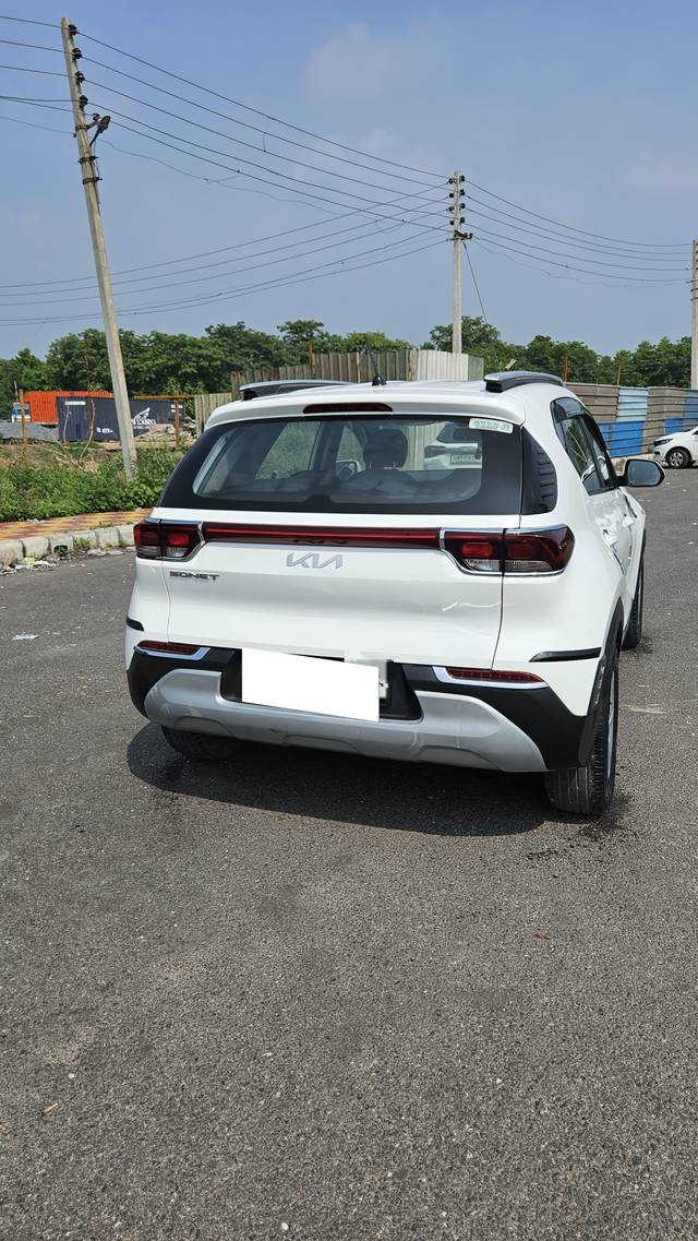 https://images10.gaadi.com/usedcar_image/4581386/original/processed_a5fa6e4dda217ce1128350e496f17ed7.jpg?imwidth=6402