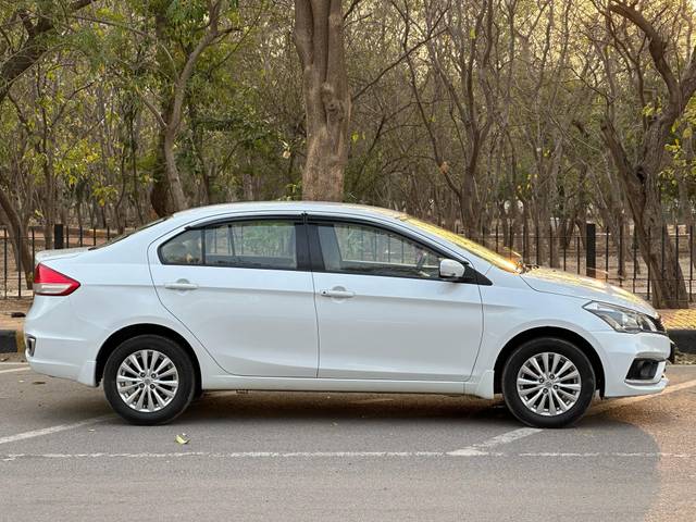 https://images10.gaadi.com/usedcar_image/4581395/original/f3b8f43eee61e2b0653a8d229e733e26.jpg?imwidth=6401