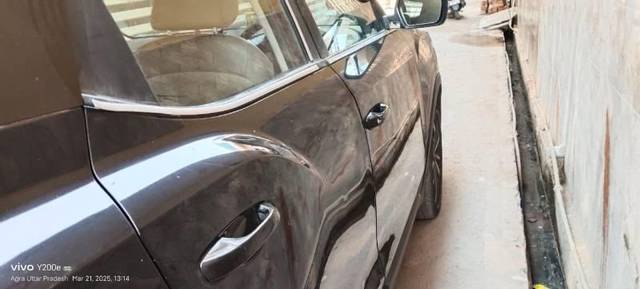 https://images10.gaadi.com/usedcar_image/4581450/original/processed_c644d687-52b4-442d-a376-cf8f68f4cbff.jpg?imwidth=6402