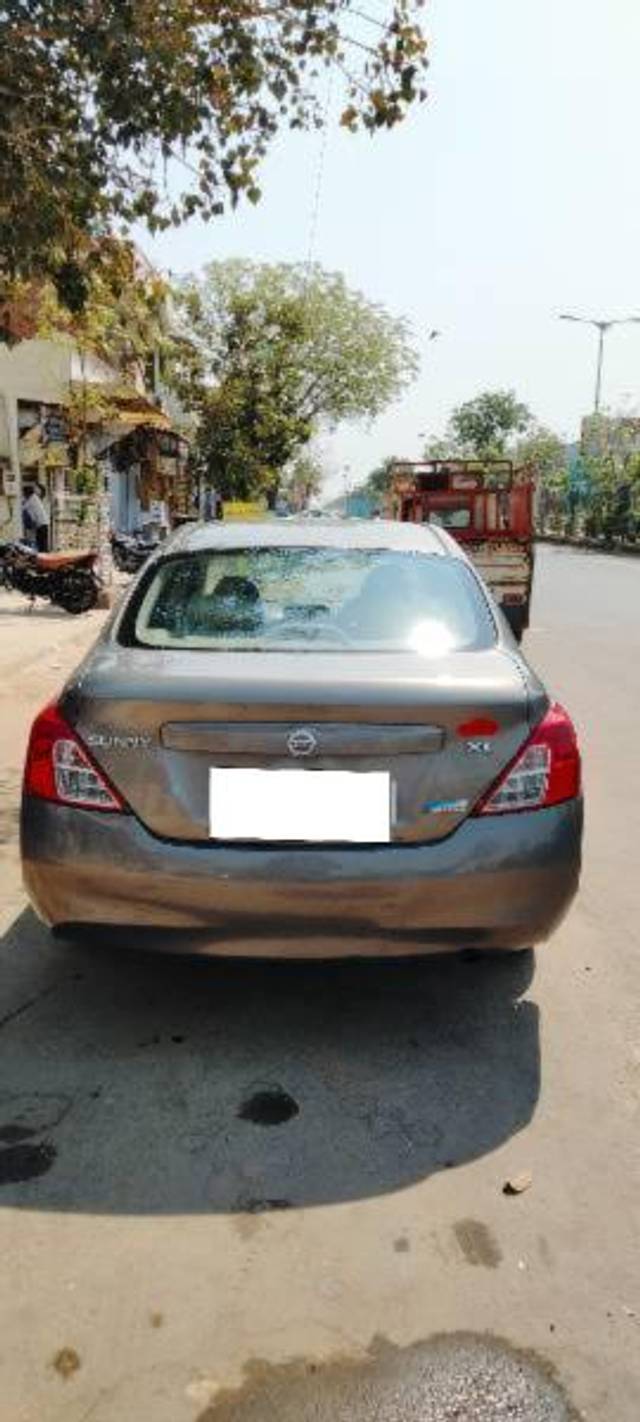 https://images10.gaadi.com/usedcar_image/4581462/original/processed_63918ba3-b90b-48f1-9c35-e6732a97d413.jpg?imwidth=6401