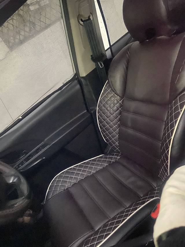 https://images10.gaadi.com/usedcar_image/4581476/original/7f4300b8edbe0bbe4fe22f8cfc6a4fcb.jpg?imwidth=6402